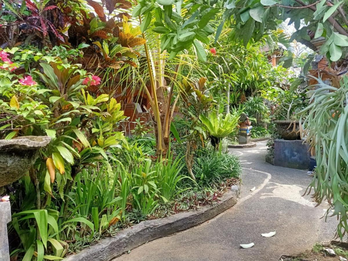 Family Guest House Ubud Exterior foto